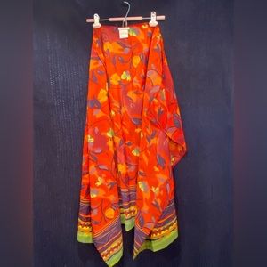 One “L” 52, rue BICHAT wrap skirt